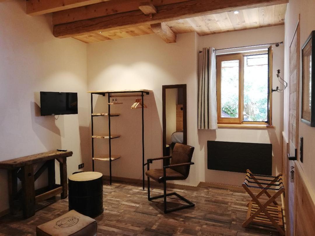 Bed and Breakfast Un R De Memises Thollon-les-Memises Екстер'єр фото